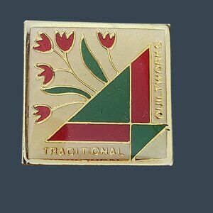 Traditional Quiltworks Enamel Pin Gold Tone Square Red Green Tulip Design
